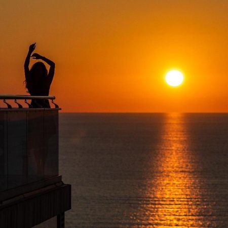 Sunrise Apart-Hotel Batumi Exterior photo